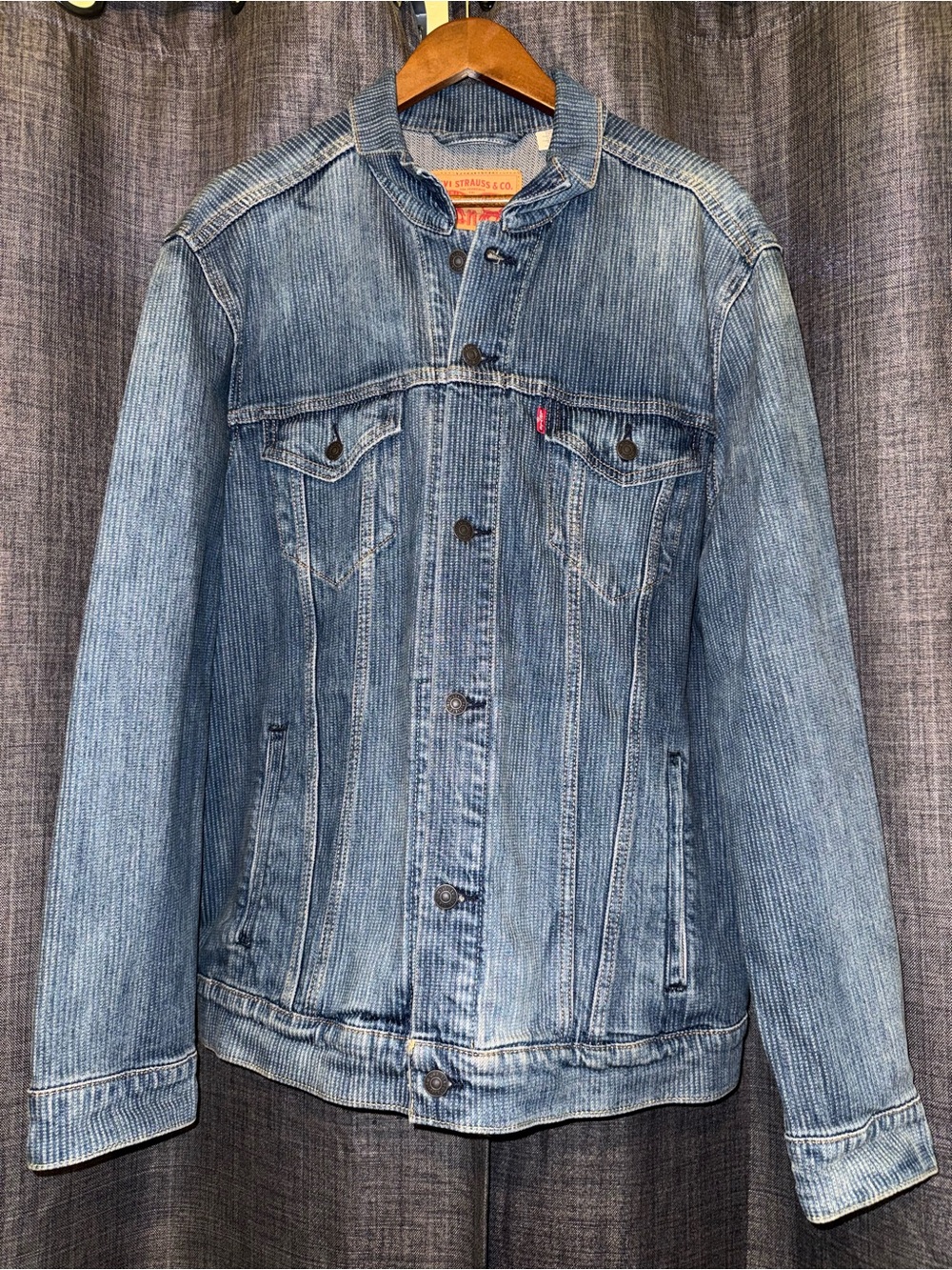Classic Levi's Blue Denim Trucker Jacket Mens 2XL Vertical Stripes 72334-0334